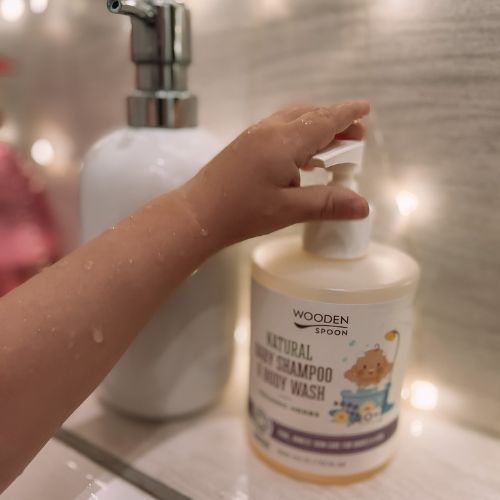Wooden Spoon Natural Baby Shampoo & Body Wash żel pod prysznic i szampon do włosów dla dzieci 2w1 300ml
