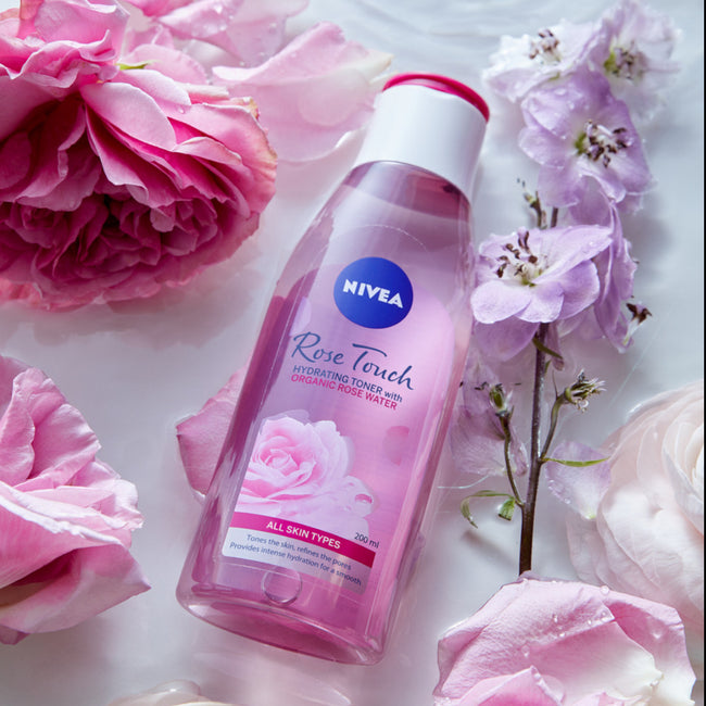 Nivea Rose Touch nawilżający tonik z organiczną wodą różaną 200ml
