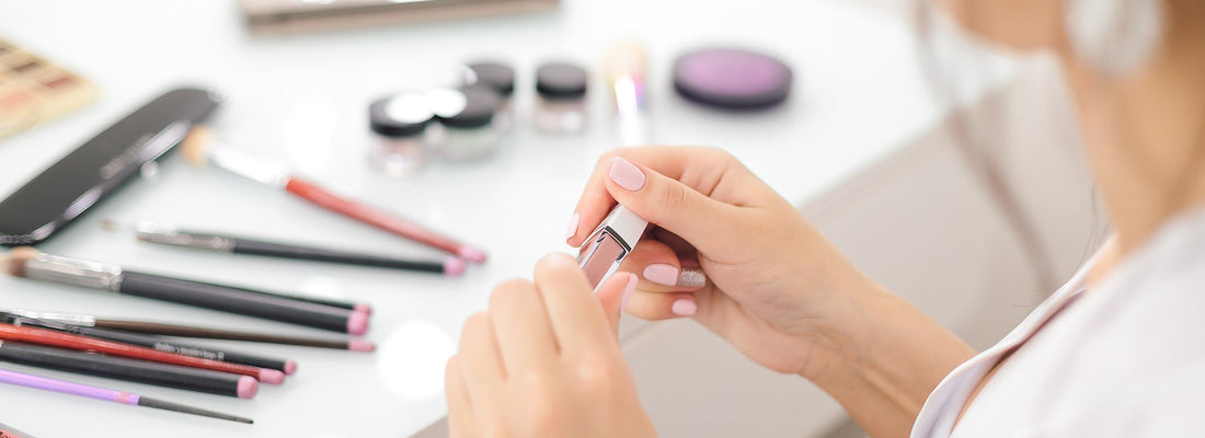 Przeterminowane kosmetyki - gdzie wyrzucać?