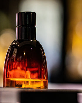 Ciężkie perfumy męskie – tam, gdzie siła spotyka się z elegancją