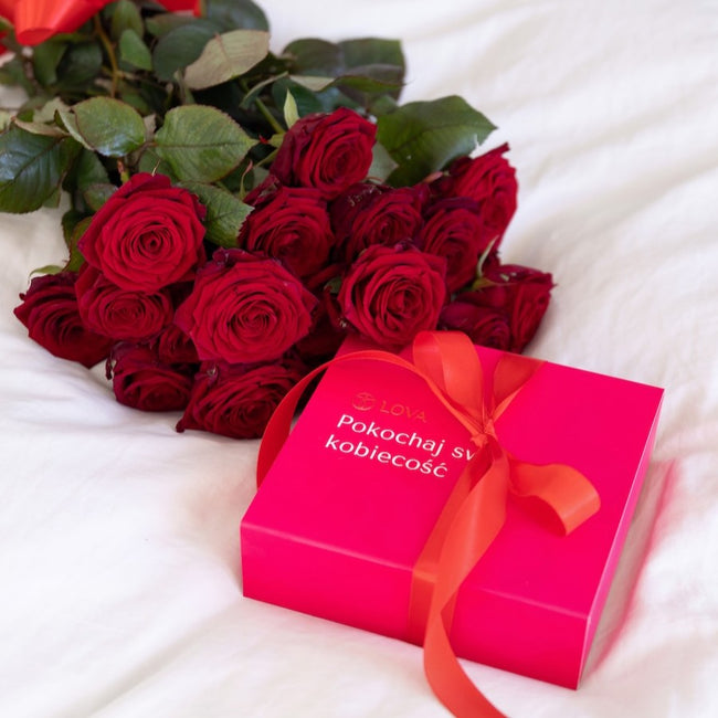 LOVA Pokochaj Swoją Kobiecość zestaw serum intymne 10ml + olejek intymny 30ml