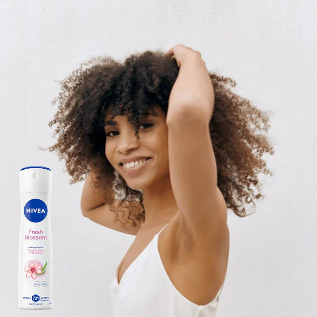 Nivea Fresh Blossom antyperspirant spray 150ml