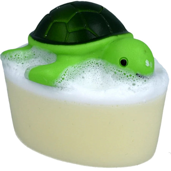 Bomb Cosmetics Turtley Clean Toy Soap mydło glicerynowe z zabawką 100g