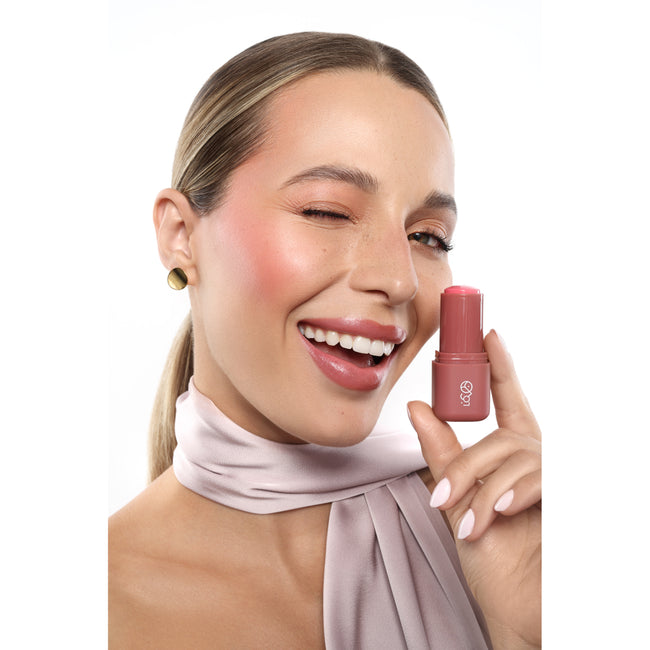 LOVRO Blush Stick kremowy róż do policzków w sztyfcie 5g