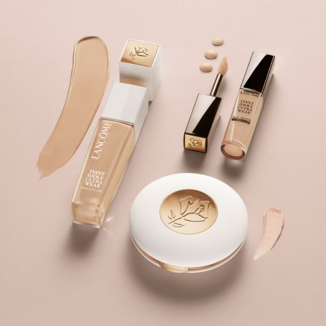 Lancome Teint Idole Ultra Wear Care & Glow pielęgnujący i nawilżający podkład w płynie SPF