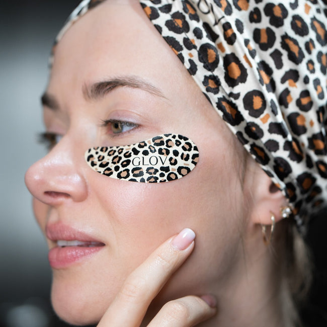 Glov Infinity Eye Patches silikonowe nawilżające płatki pod oczy wielokrotnego użytku Cheetah