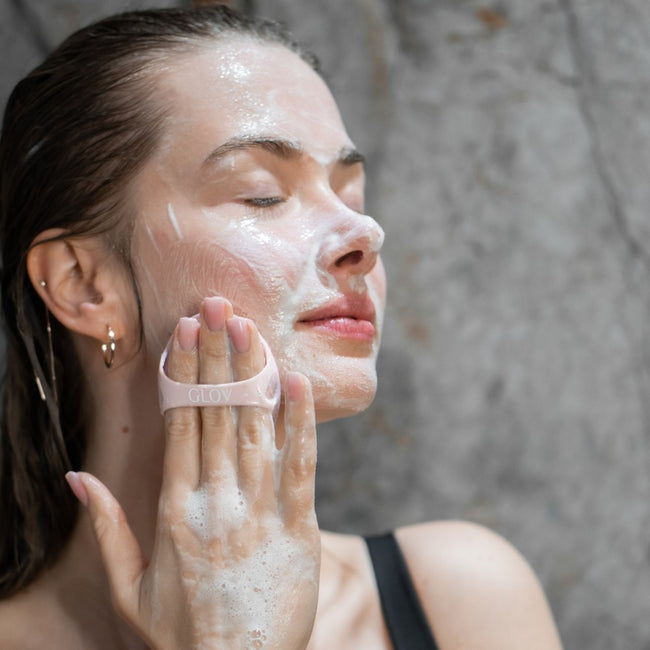 Glov Face Wash silikonowa myjka spieniająca do twarzy Pink