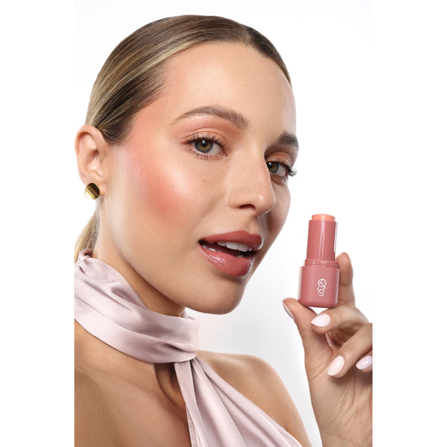 LOVRO Blush Stick kremowy róż do policzków w sztyfcie 5g