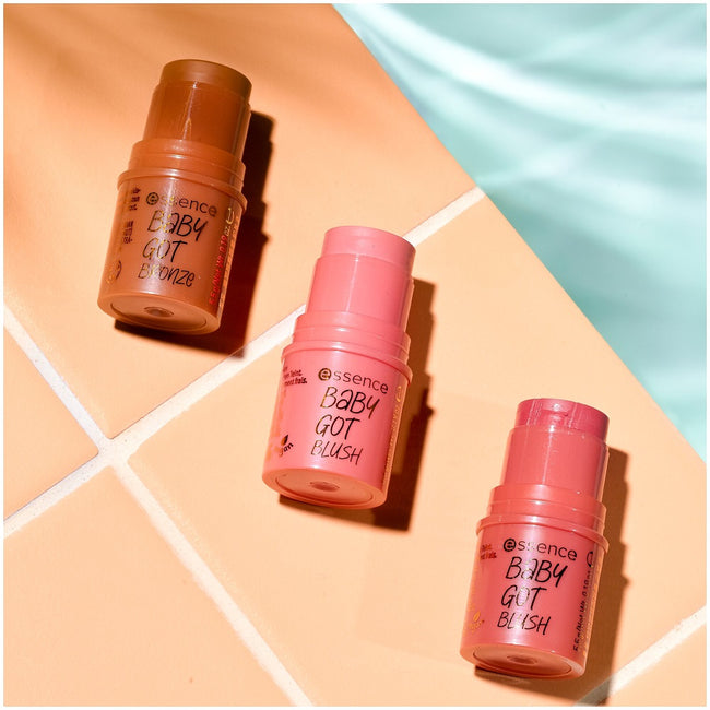 Essence Baby Got Bronze bronzer w sztyfcie