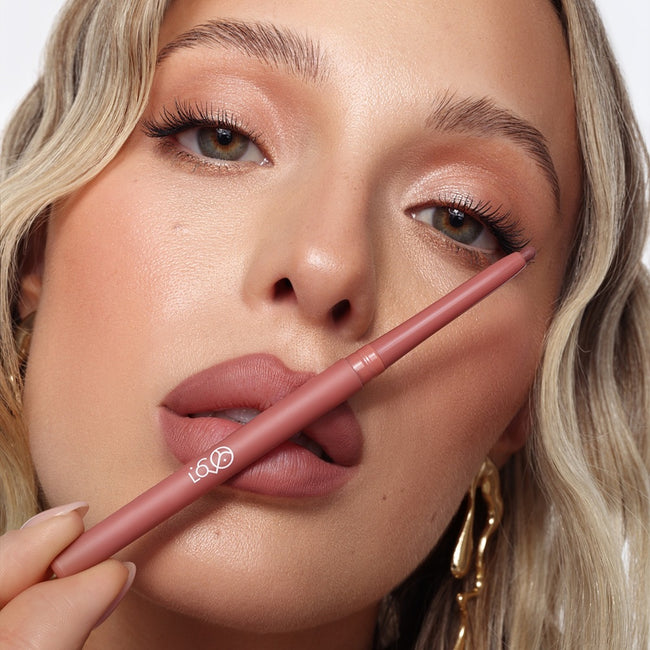 LOVRO Non-Transfer Lipliner żelowa konturówka do ust 0.6g