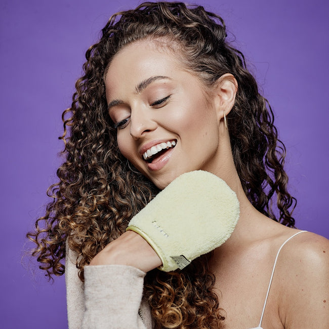 Glov Water-Only Skin zestaw rękawiczek do demakijażu i oczyszczania twarzy Baby Banana + Ivory + Silver Stone 3szt