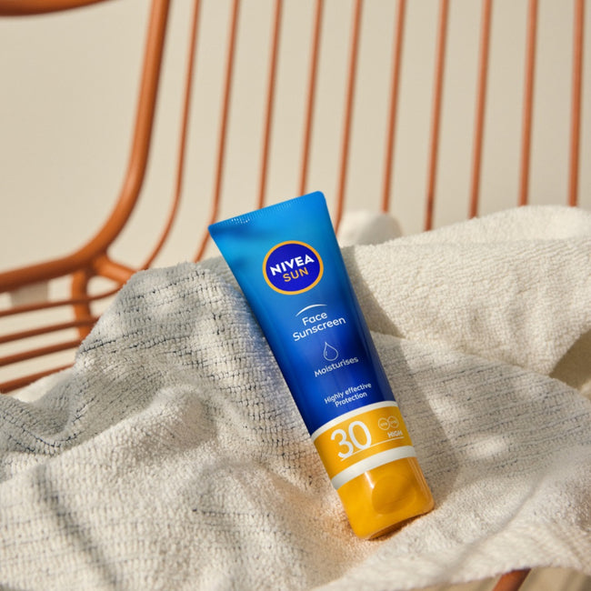 Nivea Sun nawilżający krem przeciwsłoneczny do twarzy z wysoką ochroną SPF30 50ml