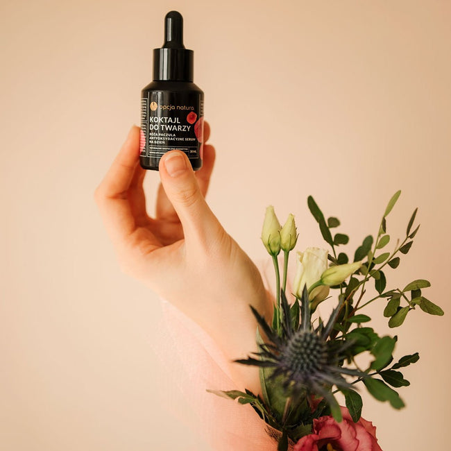 Opcja Natura Koktajl do twarzy antyoksydacyjne serum na dzień Róża i Paczula 30ml