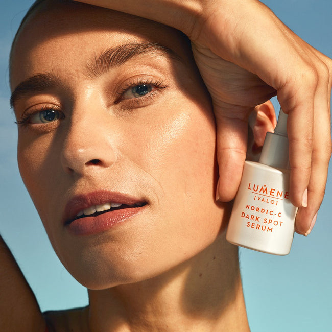 Lumene Nordic-C [Valo] rozjaśniające serum na przebarwienia 30ml