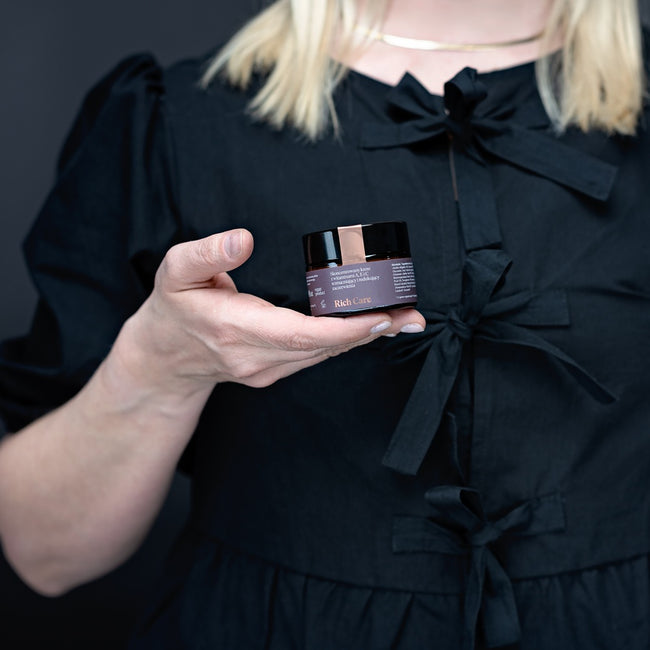 Make Me Bio Rich Care skoncentrowany krem z witaminami A E i C wzmacniający i redukujący zaczerwienienia 50ml