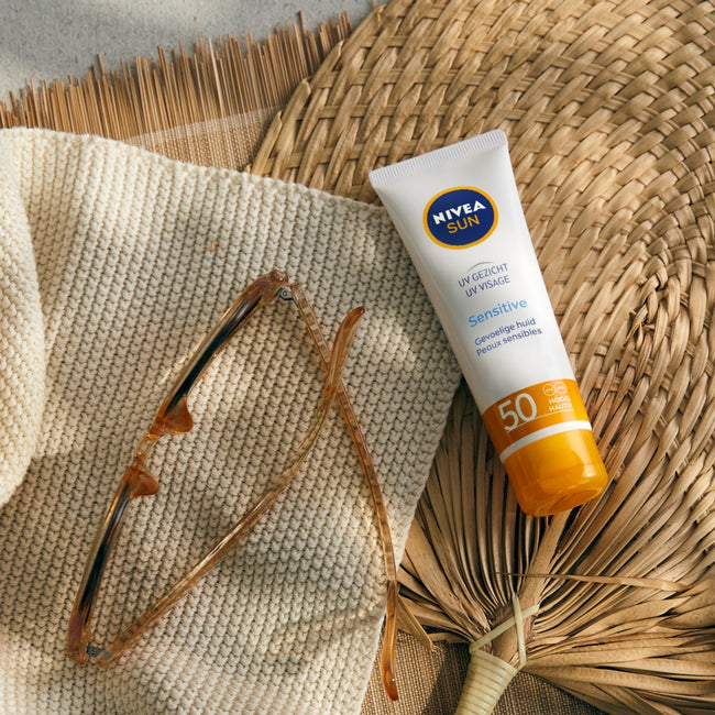 Nivea Sun Sensitive krem ochronny do twarzy dla skóry wrażliwej SPF50 50ml
