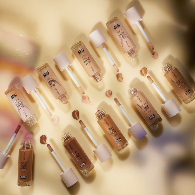 Catrice Soft Glam Filter rozświetlający fluid do twarzy