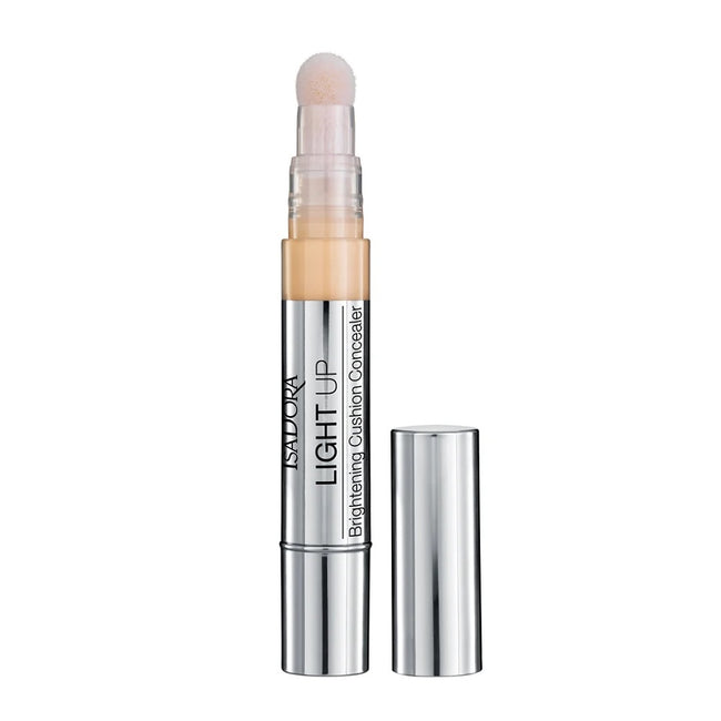 Isadora Light Up Brightening Cushion Concealer rozświetlający korektor z aplikatorem w formie gąbeczki