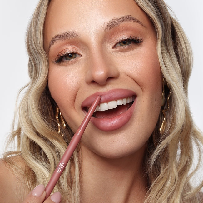 LOVRO Non-Transfer Lipliner żelowa konturówka do ust 0.6g