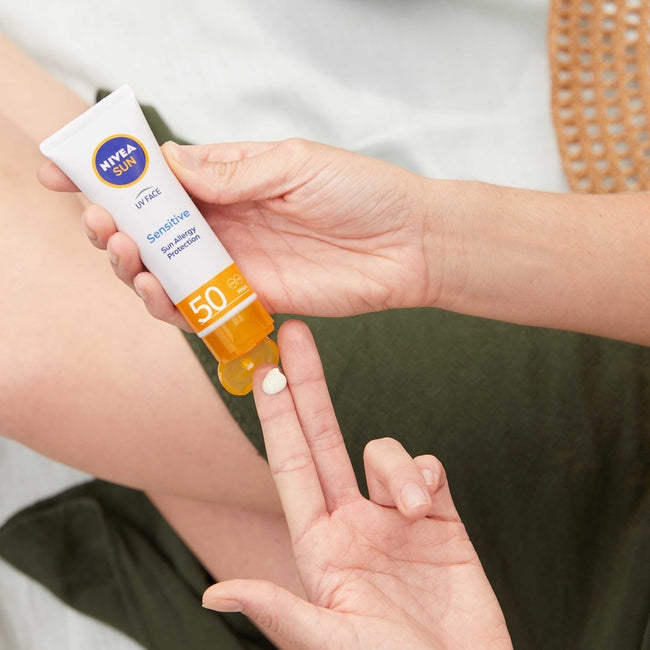 Nivea Sun Sensitive krem ochronny do twarzy dla skóry wrażliwej SPF50 50ml