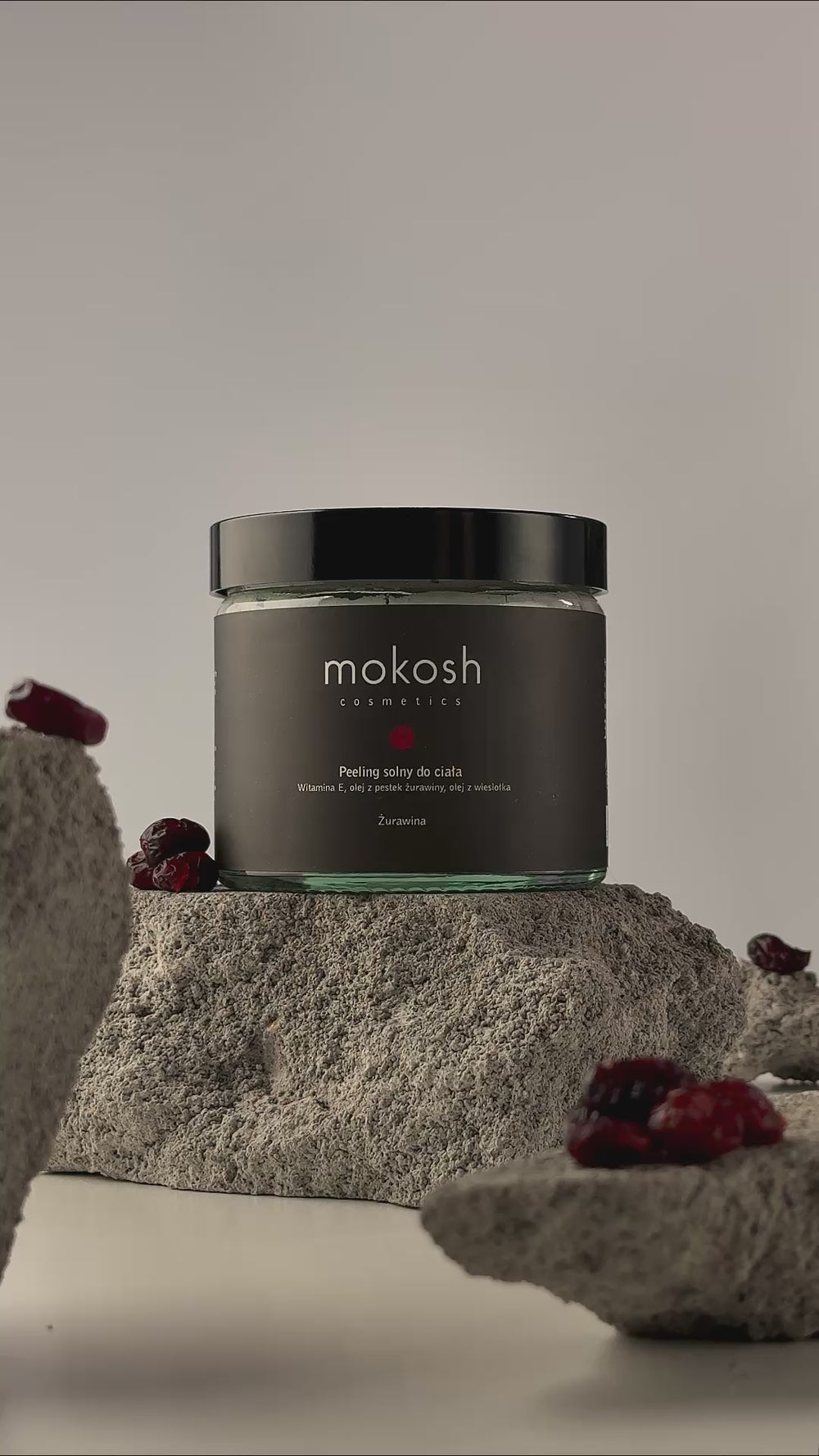 Załaduj film: Peeling solny do ciała