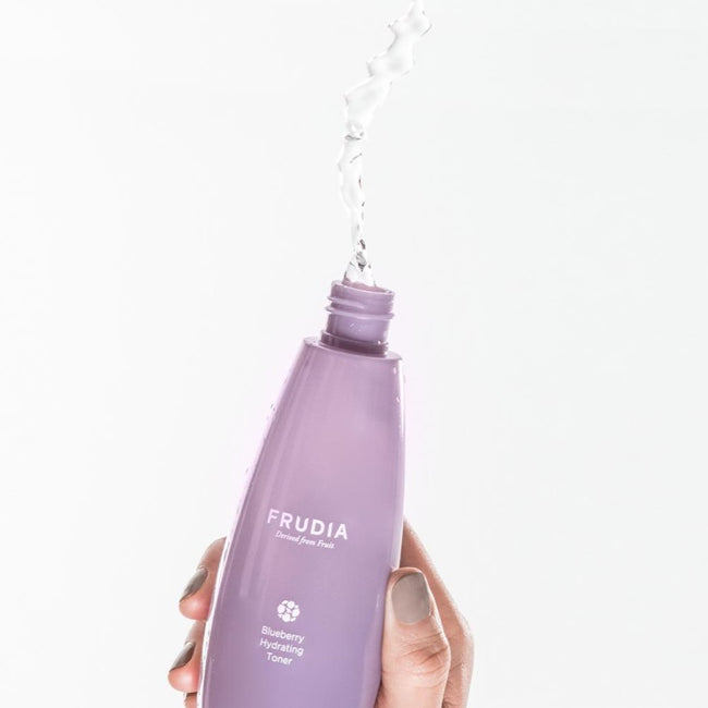 Frudia Blueberry Hydrating Toner intensywnie nawilżający tonik na bazie jagód 195ml
