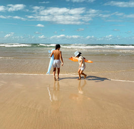 Sunnylife Sonny the Sea Creature dmuchany makaron do pływania dla dzieci Neon Orange 2szt,