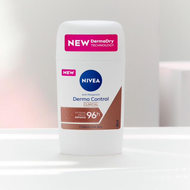 Nivea Derma Dry Control antyperspirant w sztyfcie 50ml
