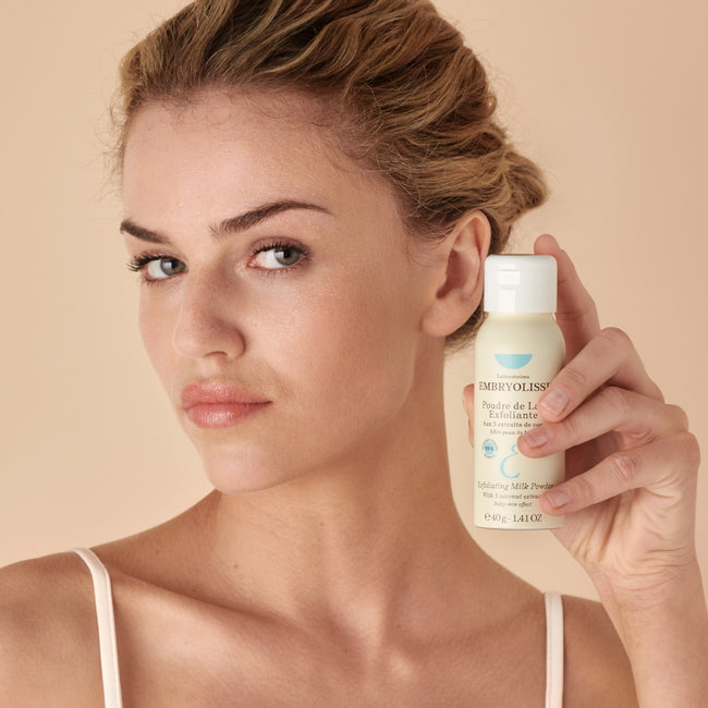 Embryolisse Exfoliating Milk Powder delikatny puder peelingujący 40g