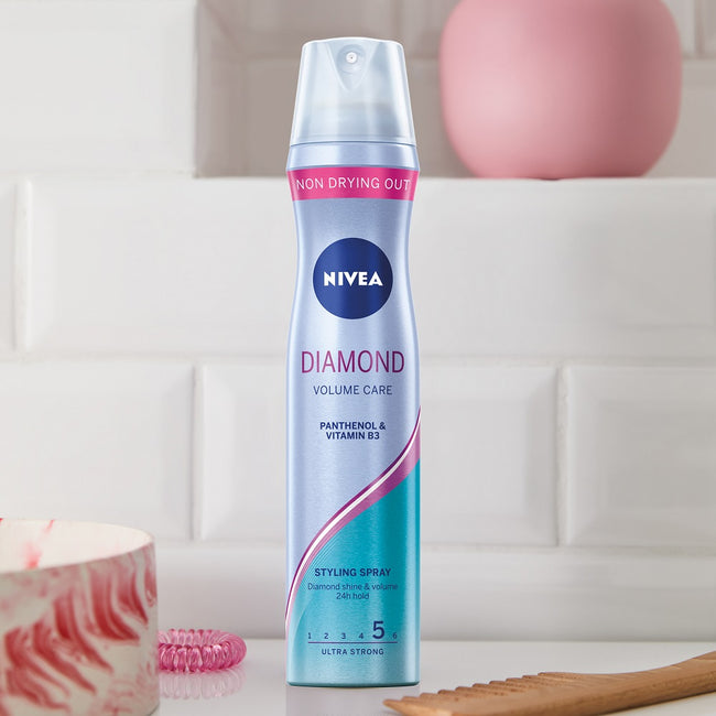 Nivea Diamond Volume Care lakier do włosów 250ml