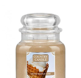 Country Candle Średnia świeca zapachowa z dwoma knotami Salted Waffle Cone 453g