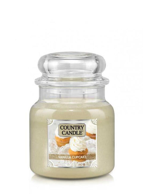 Country Candle Średnia świeca zapachowa z dwoma knotami Vanilla Cupcake 453g