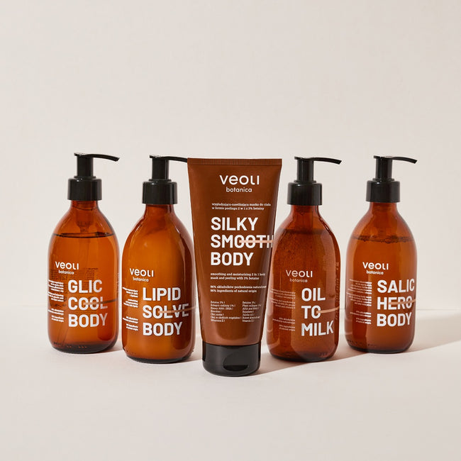 Veoli Botanica Silky Smooth Body wygładzająco-nawilżająca maska do ciała w formie peelingu 180ml