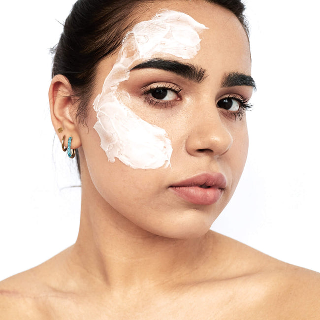 Creamy Cherish Me kojąca maseczka-krem dla każdego rodzaju skóry 15g