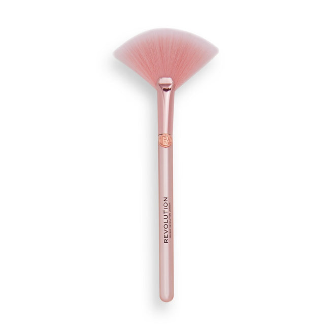 Makeup Revolution Create Detailed Fan Highlighting Brush pędzel wachlarzowy do rozświetlacza R24