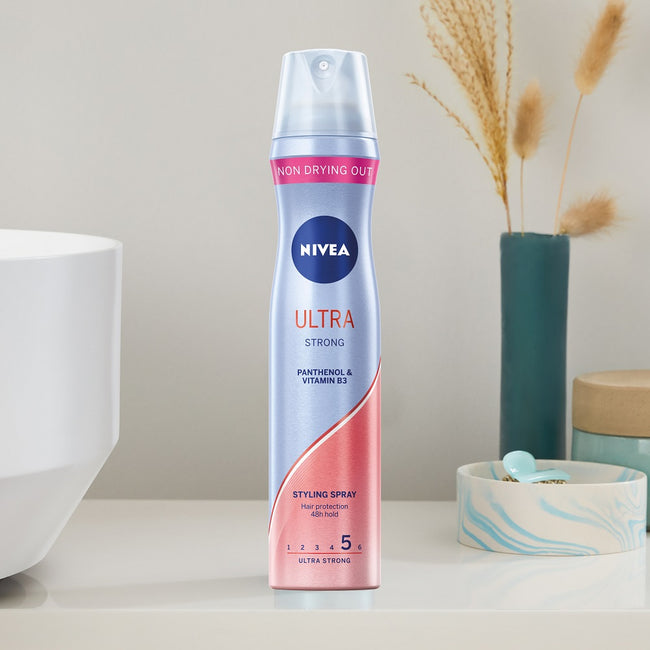 Nivea Ultra Strong lakier do włosów 250ml
