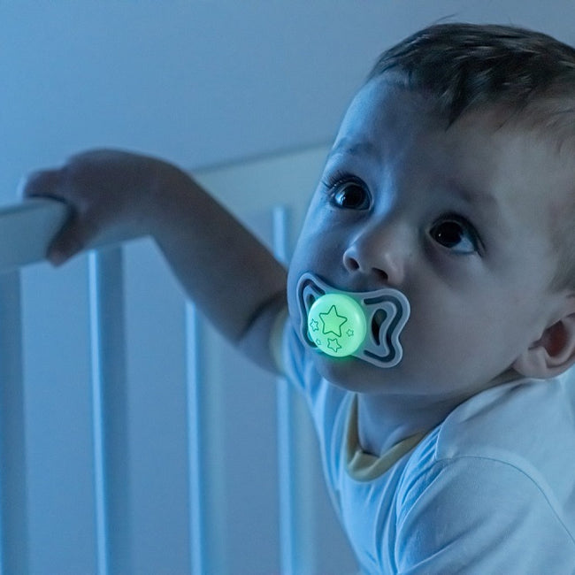 Chicco PhysioForma Light smoczek silikonowy uspokajający 6-16m Lumi 2szt.