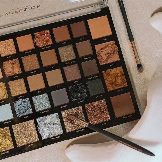 Profusion Moonstone Eyeshadow Palette paleta 42 cieni do powiek