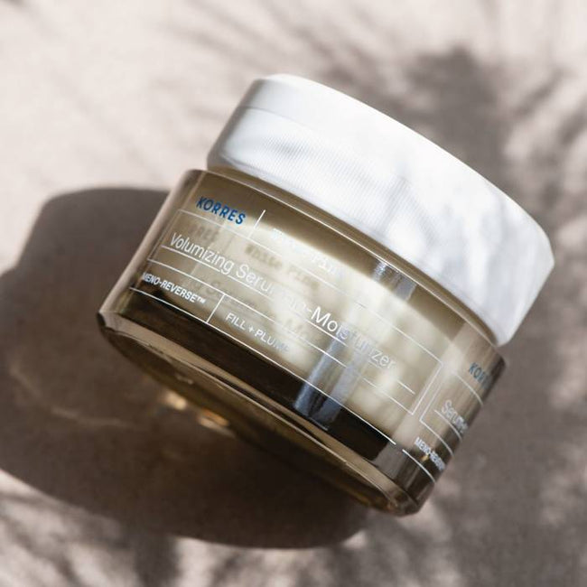 Korres White Pine Volumizing Serum-in-Moisturizer wypełniający krem na dzień dla cery normalnej i mieszanej 40ml