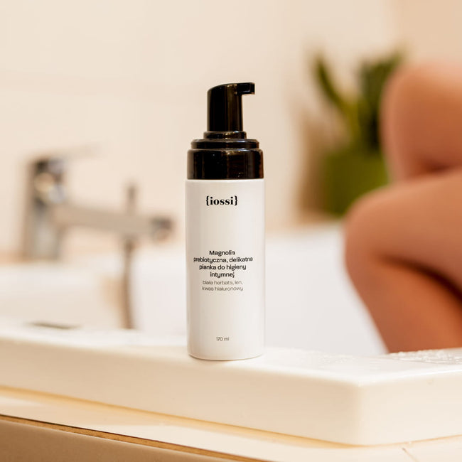 Iossi Magnolia prebiotyczna delikatna pianka do higieny intymnej 170ml