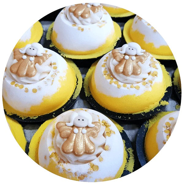 Bomb Cosmetics Angel Above Bath Blaster musująca kula do kąpieli 160g