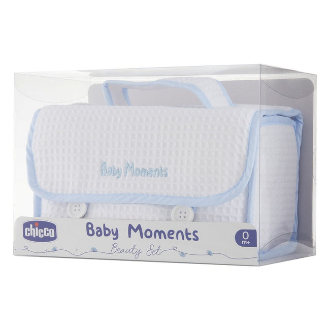 Chicco Baby Moments Blue zestaw płyn do mycia 200ml + balsam do ciała 200ml + woda perfumowana 100ml + szczotka i grzebień + kosmetyczka