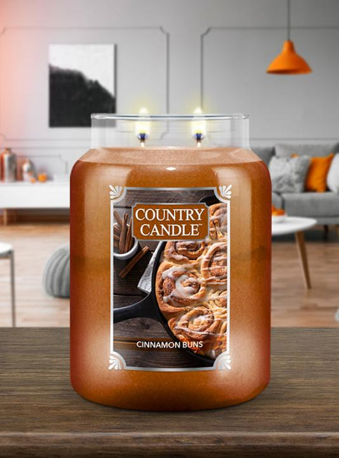 Country Candle Duża świeca zapachowa z dwoma knotami Cinnamon Buns 680g