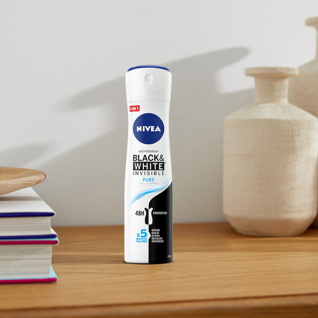 Nivea Black&White Invisible Pure antyperspirant spray 150ml