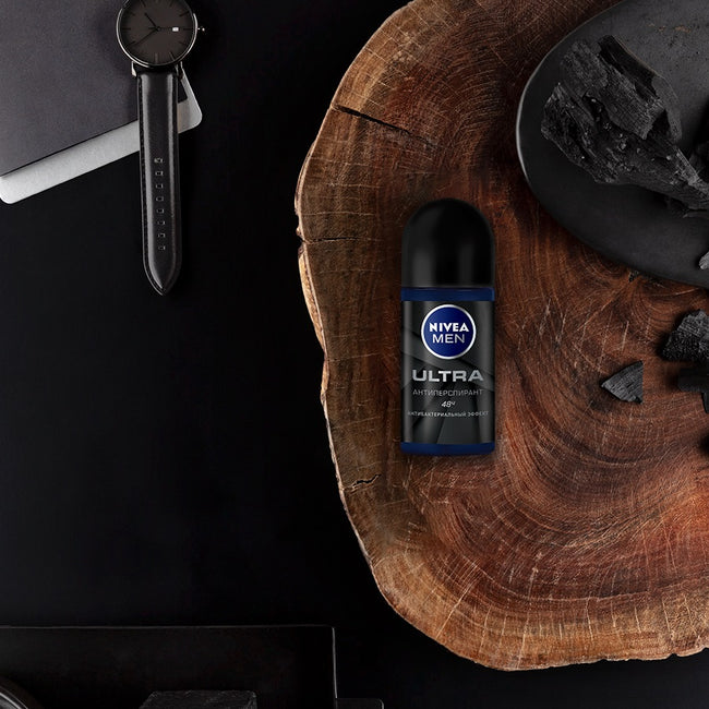 Nivea Football Box zestaw Deep żel pod prysznic 3w1 250ml + Deep antybakteryjna woda po goleniu 100ml + Men Creme krem do ciała i twarzy 75ml + Deep antyperspirant w kulce 50ml