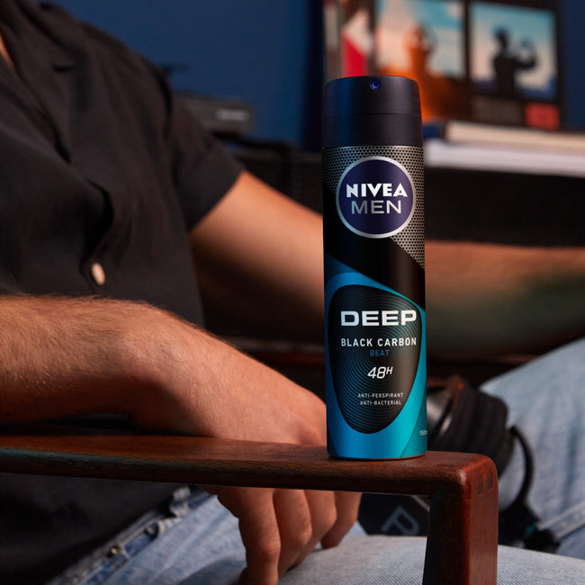 Nivea Men Deep Black Carbon Beat antyperspirant spray z aktywnym węglem 150ml