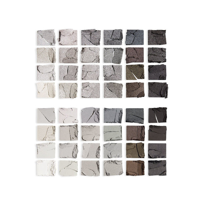 Makeup Revolution Colour Book Eyeshadow Palette paleta cieni do powiek CB01 38.4g