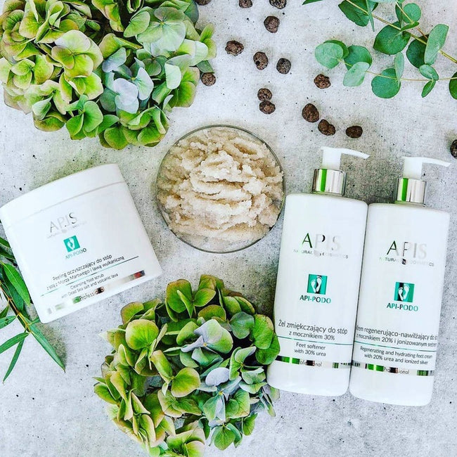 APIS Api-Podo peeling oczyszczający do stóp z solą z Morza Martwego i lawą wulkaniczną 300g