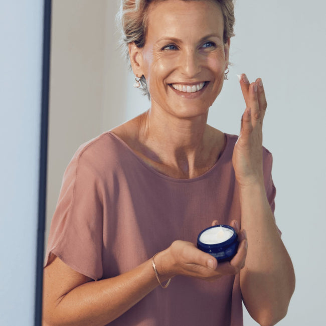 Nivea 2 Pack Przeciwzmarszczkowy+ Rewitalizujący krem na dzień i krem na noc 55+ 2x50ml