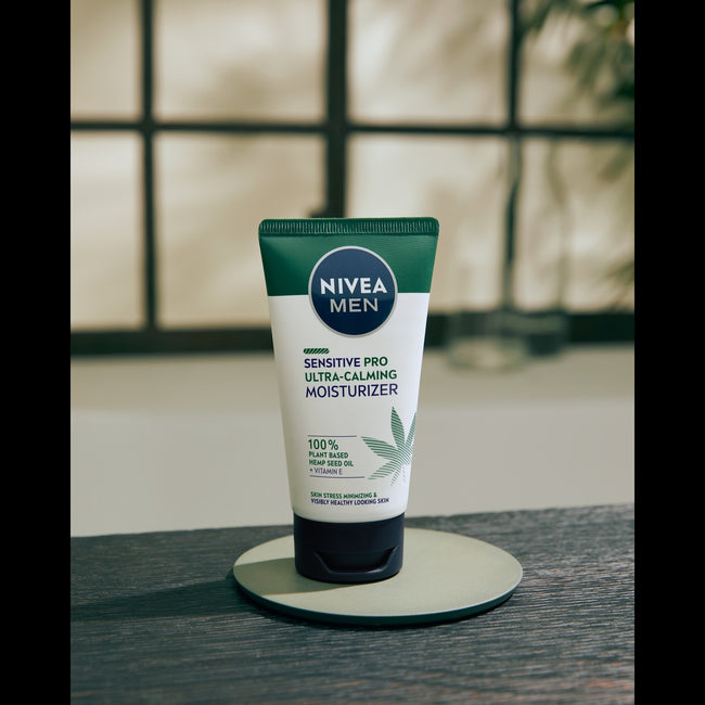 Nivea Men Sensitive Pro Ultra-Calming zestaw balsam po goleniu 100ml + pianka do golenia 200ml + krem nawilżający 75ml